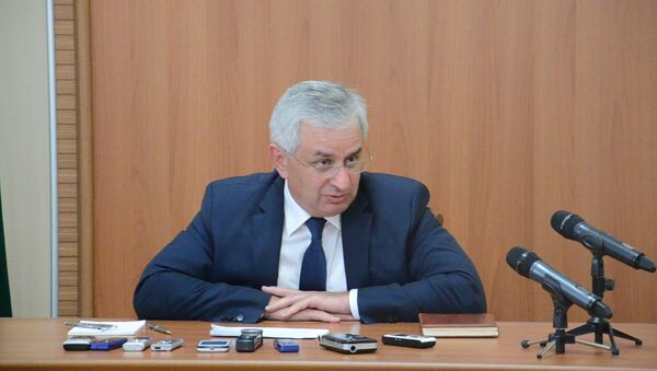 Хаджимба заявил об утверждении 13 членов нового состава Общественной палаты - Sputnik Абхазия