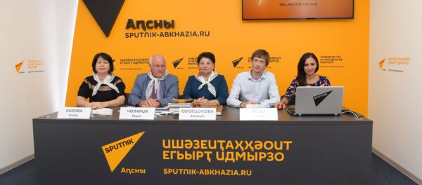 Пресс-конференция по фестивалю Прогулка по набережной в Sputnik Пресс-конференция по фестивалю Прогулка по набережной в Sputnik - Sputnik Абхазия