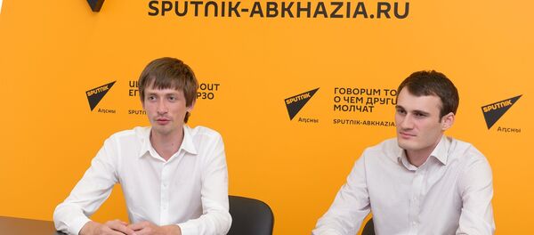 Инал Лазба представил коллективу Руслана Бганба - нового руководителя Sputnik Абхазия Инал Лазба представил коллективу Руслана Бганба - нового руководителя Sputnik Абхазия - Sputnik Абхазия