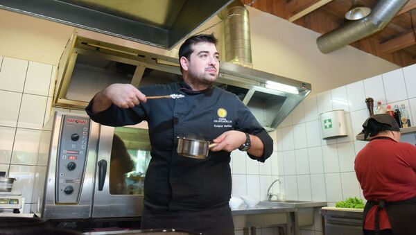 Итальянский шеф-повар из Аргентины Изекелле Барбуто - Sputnik Абхазия