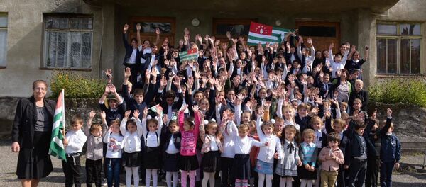 Кәтолтәи ашколхәыҷқәа аконцерт мҩаԥыргеит Кәтолтәи ашколхәыҷқәа аконцерт мҩаԥыргеит - Sputnik Аҧсны