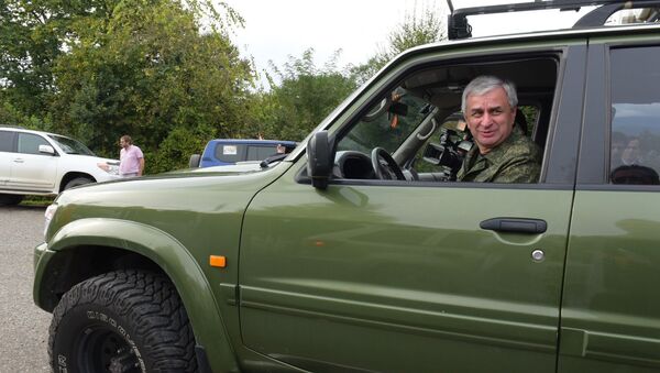 Президент принял участие в автопробеге Дорога жизни - Sputnik Абхазия