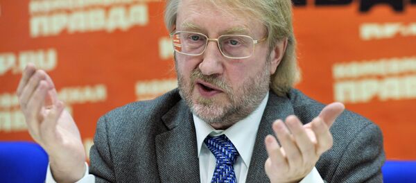 Глава Федерального Центра профилактики и борьбы со СПИДом Вадим Покровский Глава Федерального Центра профилактики и борьбы со СПИДом Вадим Покровский - Sputnik Абхазия