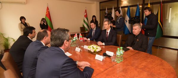 Фото со встречи делегации ПМР в МИДе Абхазии Фото со встречи делегации ПМР в МИДе Абхазии - Sputnik Абхазия