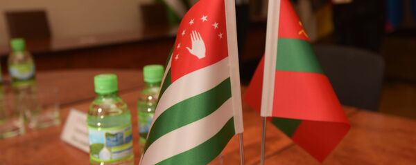 Флаги Абхазии и ПМР Флаги Абхазии и ПМР - Sputnik Аҧсны