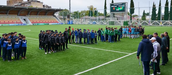 Аҟәатәи астадион Динамо аҟны ақәыԥшцәа рыбжьара ашьапылампыл азы аиндаҭлара мҩаԥысуеит Аҟәатәи астадион Динамо аҟны ақәыԥшцәа рыбжьара ашьапылампыл азы аиндаҭлара мҩаԥысуеит - Sputnik Аҧсны