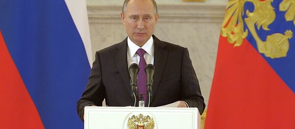 Путин поздравил американский народ и победившего Трампа с завершением выборов Путин поздравил американский народ и победившего Трампа с завершением выборов - Sputnik Абхазия