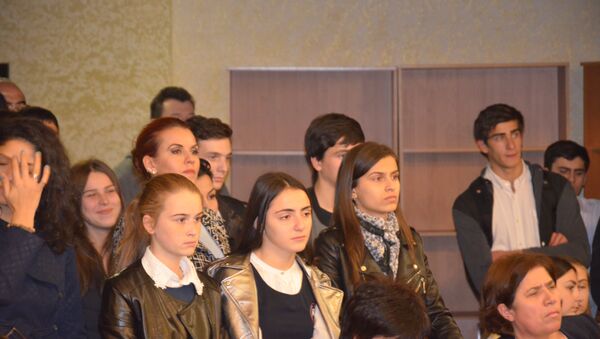 Правила поступления в вузы РФ объяснили школьникам в Россотрудничестве - Sputnik Абхазия