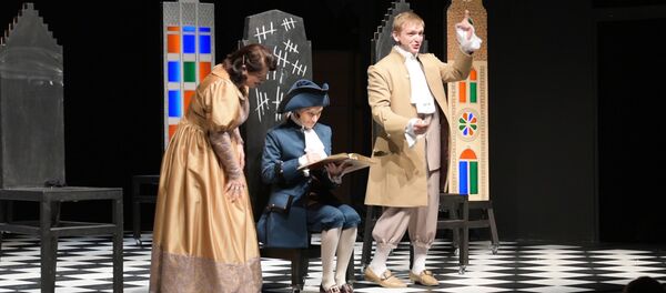 Кровавая старуха и детские вопли: на сцене РУСДРАМа Черная курица - Sputnik Абхазия