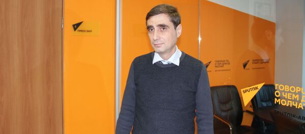 Врач офтальмолог Дмитрий Чанкиков Врач офтальмолог Дмитрий Чанкиков - Sputnik Абхазия