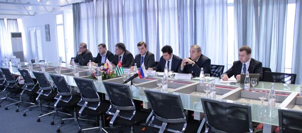 Круглый стол на тему Экономическое развитие в условиях внешнеполитических санкций: опыт Республики Абхазия и Республики Южная Осетия в Атриуме Виктория Круглый стол на тему Экономическое развитие в условиях внешнеполитических санкций: опыт Республики Абхазия и Республики Южная Осетия в Атриуме Виктория - Sputnik Абхазия