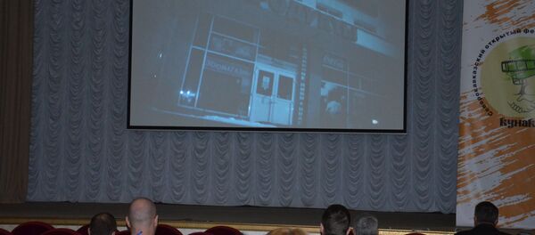 Зрители на просмотре фильмов Х Северо-Кавказского фестиваля кино и телевидения Кунаки Зрители на просмотре фильмов Х Северо-Кавказского фестиваля кино и телевидения Кунаки - Sputnik Абхазия