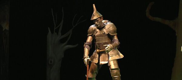 Аихатәы мҿыԥҟаҩы Аурыс драматә театр асценахь инагахоит - Sputnik Аҧсны