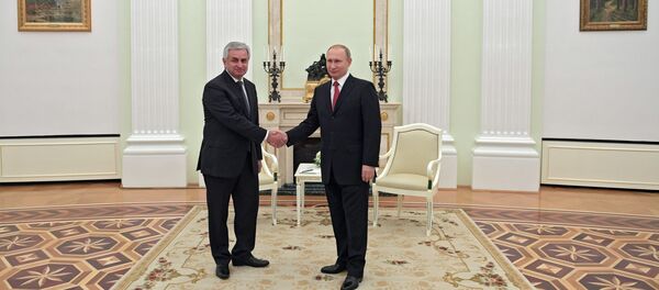 Президент РФ В. Путин встретился с президентом Абхазии Р. Хаджимбой - Sputnik Абхазия