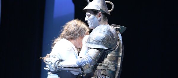 Непростой спектакль: жизнь Железного Дровосека до встречи с Дороти - Sputnik Абхазия