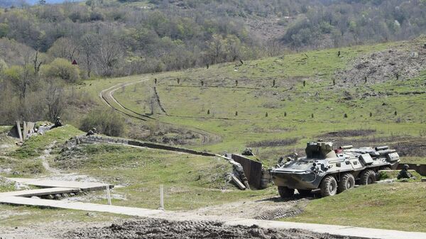 Первый в новом учебном году полевой выход мотострелковых подразделений российской военной базы Южного военного округа (ЮВО) в Республике Абхазия  - Sputnik Абхазия