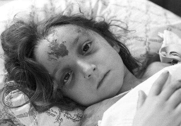 Одна из пострадавших во время землетрясения 7 декабря 1988 года в Армении Лусина Карапетян - Sputnik Абхазия