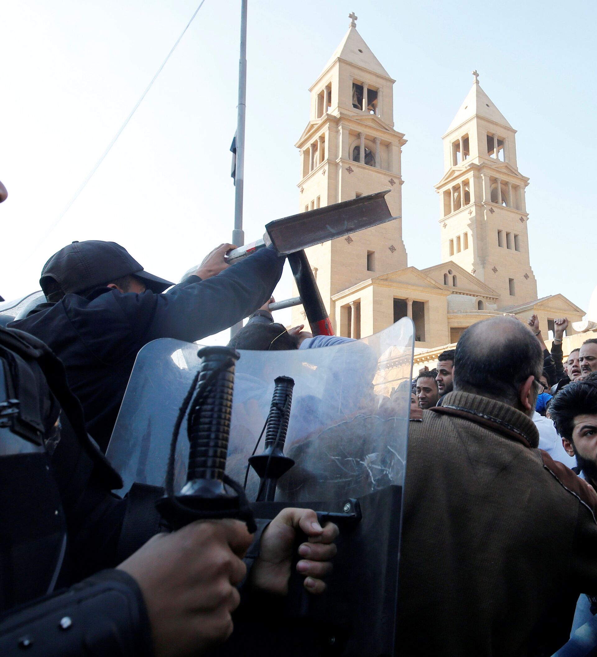 Температура в каире. Протестующие в Каире 2012. Коптский район в Каире.