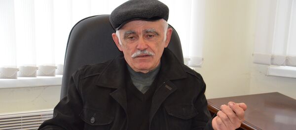 Архивное фото заместителя директора по науке НИИ Сельского хозяйства Абхазии Федора Тарба - Sputnik Абхазия