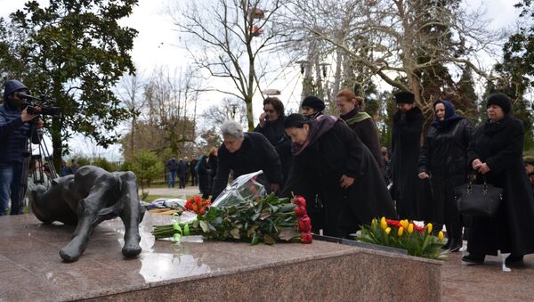 Память жертв Латской трагедии почтили на мемориале в Гудауте - Sputnik Абхазия