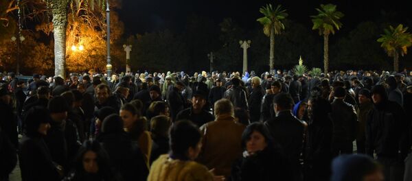 Оппозиция попытается провести вторые переговоры с президентом Абхазии Оппозиция попытается провести вторые переговоры с президентом Абхазии - Sputnik Абхазия