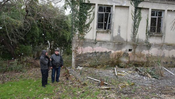 Разрушенный во время войны дом предположительно на  месте дома Паустовского - Sputnik Абхазия