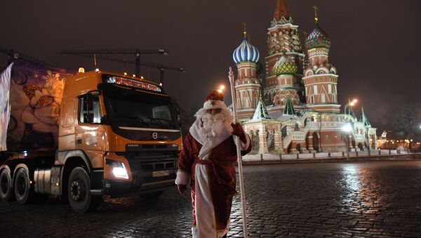 Дед Мороз на территории московского Кремля - Sputnik Абхазия