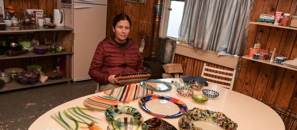 Мария Филаретова и арт-стекло. - Sputnik Абхазия