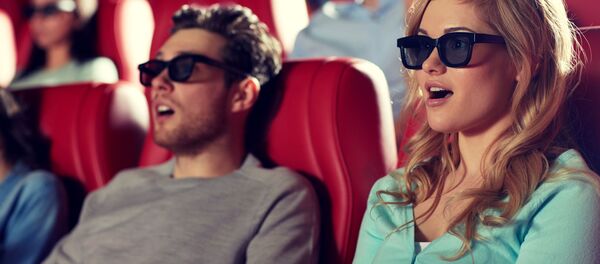 Удивленные люди в кинотеатре Удивленные люди в кинотеатре - Sputnik Абхазия
