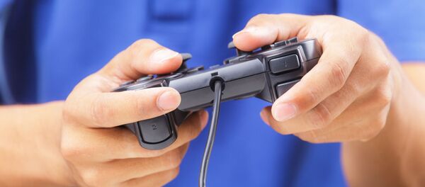 Геймер во время игры Геймер во время игры - Sputnik Абхазия