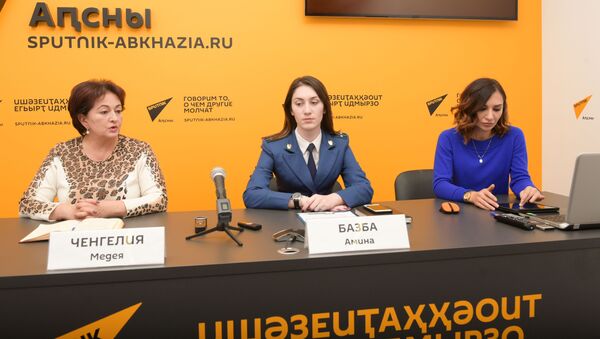 Пресс-конференция на тему Наркотики и дети - Sputnik Абхазия