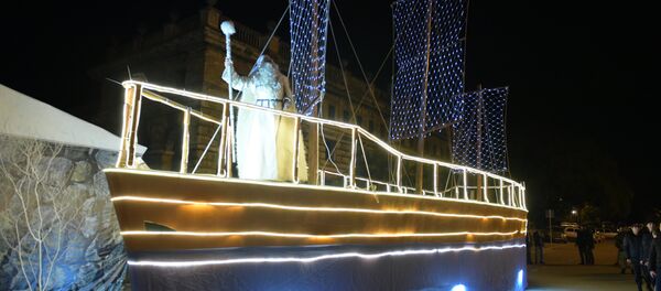 Дед Мороз приплыл: новогодняя ночь в Сухуме - Sputnik Абхазия