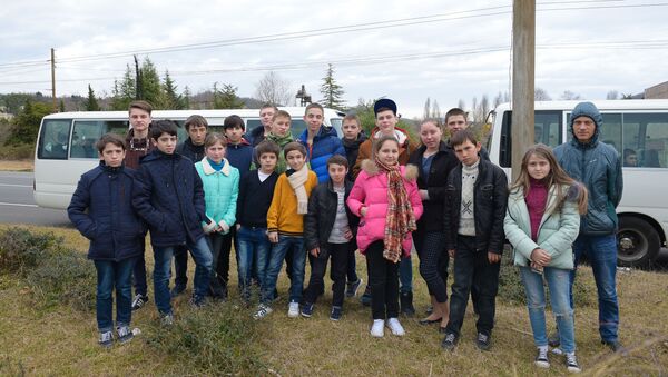 Участники лагеря Юный патриот - Sputnik Абхазия