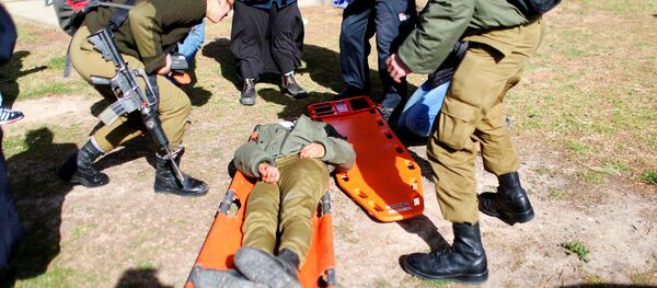 В Иерусалиме неизвестный на грузовике наехал на пешеходов В Иерусалиме неизвестный на грузовике наехал на пешеходов - Sputnik Абхазия