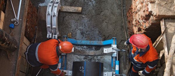 Архивное фото реконструкции водопроводной магистрали - Sputnik Абхазия