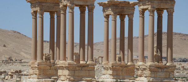 Тетрапилон в исторической части Пальмиры - Sputnik Абхазия