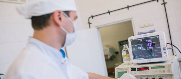 Операция по удалению злокачественной опухоли Операция по удалению злокачественной опухоли - Sputnik Абхазия