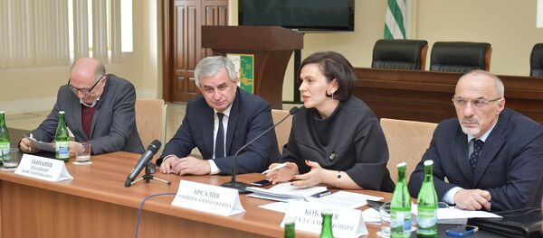 Презентация международного фонда культуры Ф.Искандера Стоянка человека Презентация международного фонда культуры Ф.Искандера Стоянка человека - Sputnik Абхазия