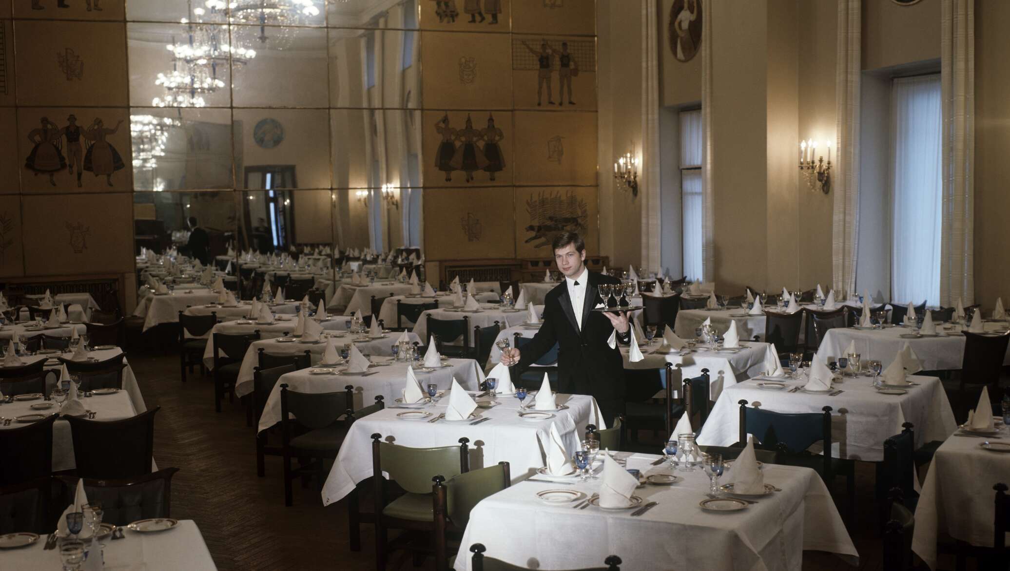 Гостиница будапешт москва кузнецкий мост. Ресторан будапешт в москве. Нью-йорк кафе (new york café) будапешт. Будапешт ресторан с рыцарями. Ресторан гундель.