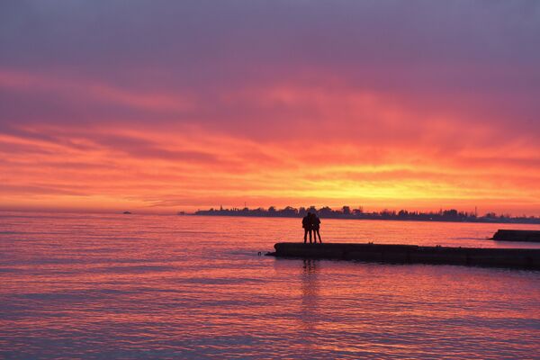 Закат на набережной Диаскуров - Sputnik Абхазия