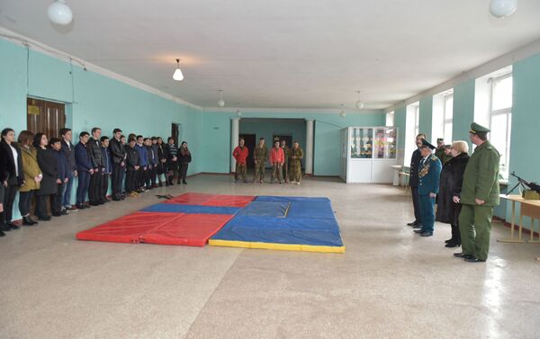 Урок мужества  в 14 средней школе в Сухуме - Sputnik Абхазия