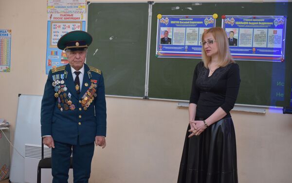 Урок мужества в 14 средней школе в Сухуме - Sputnik Абхазия