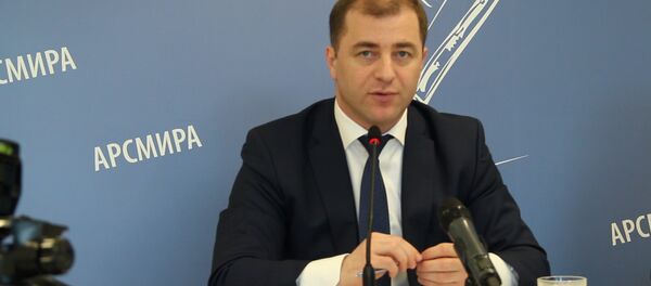 Министр экономики Абхазии рассказал, почему бюджет вырос, а зарплаты нет Министр экономики Абхазии рассказал, почему бюджет вырос, а зарплаты нет - Sputnik Абхазия