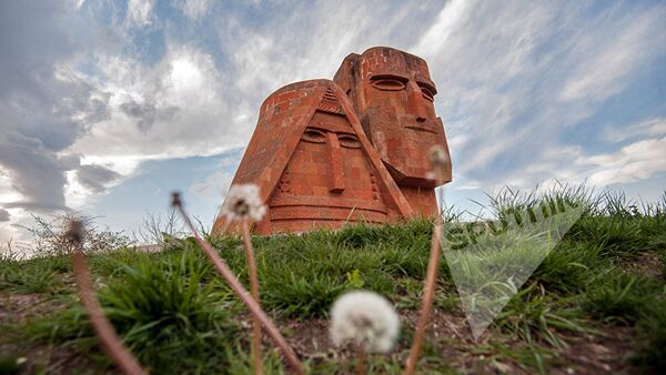 Памятник Мы и наши горы - Sputnik Абхазия