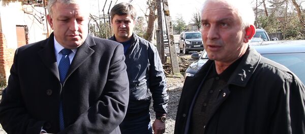 Глава Очамчыры показал здание будущего офиса Черноморэнерго - Sputnik Абхазия