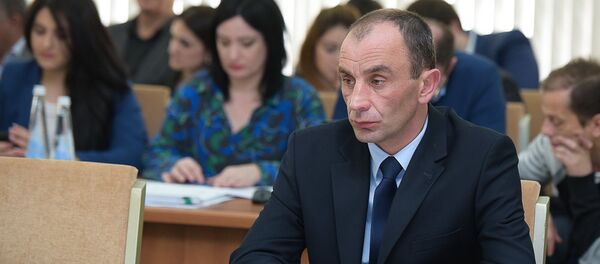 Даур Курмазия на заседании кабмина об исполнении Республиканского бюджета Даур Курмазия на заседании кабмина об исполнении Республиканского бюджета - Sputnik Абхазия