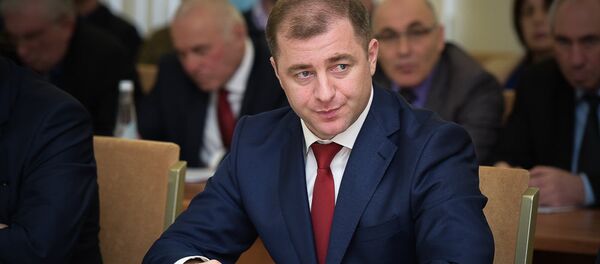 Адгур Ардзинба на заседании кабмина об исполнении Республиканского бюджета Адгур Ардзинба на заседании кабмина об исполнении Республиканского бюджета - Sputnik Абхазия