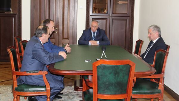 Встреча президента с наблюдателями из Южной Осетии прошла в Сухуме - Sputnik Абхазия