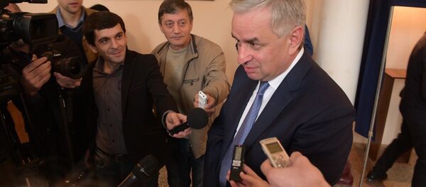 Президент рассказал, какой Парламент хотел бы видеть Президент рассказал, какой Парламент хотел бы видеть - Sputnik Абхазия