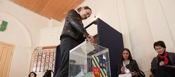 Парламентские выборы в Абхазии на избирательном участоке №3 шестого округа Парламентские выборы в Абхазии на избирательном участоке №3 шестого округа - Sputnik Абхазия